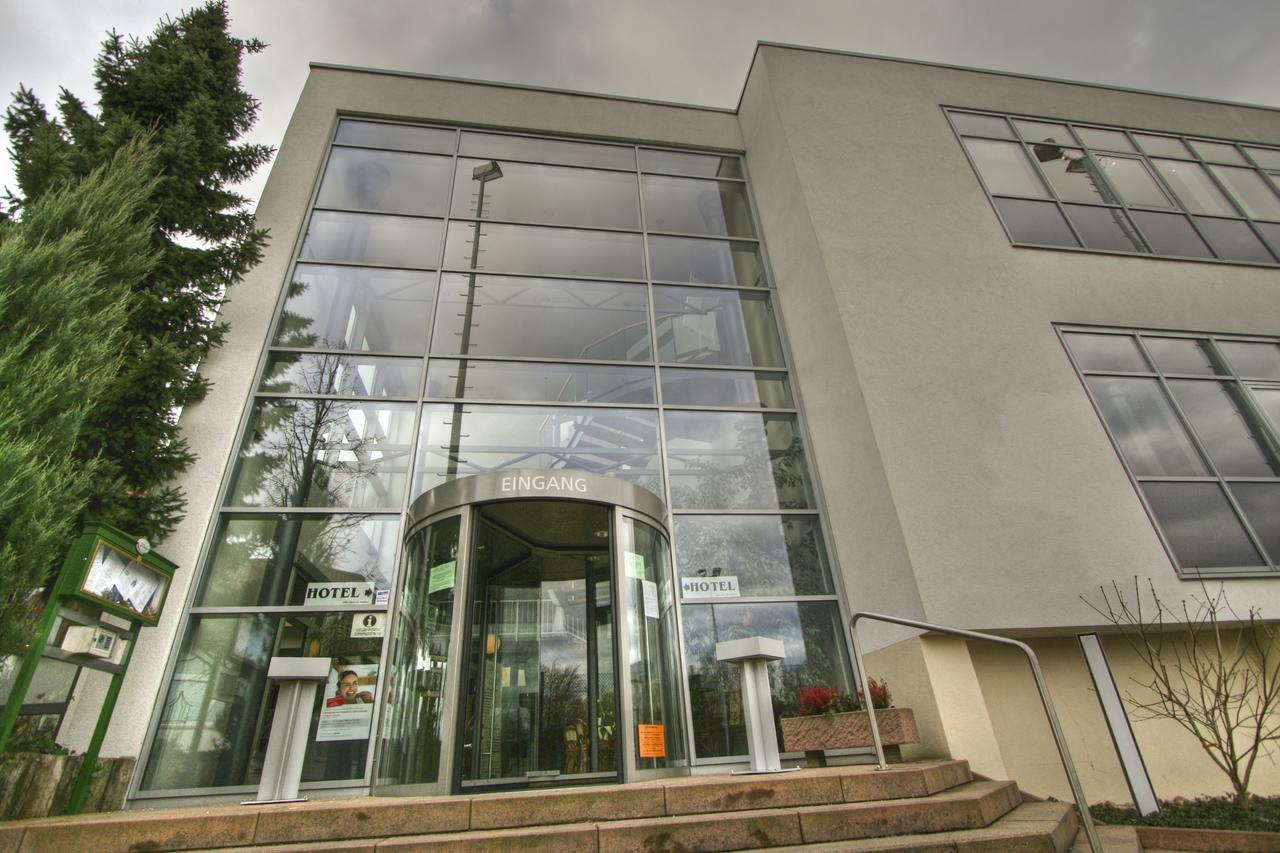 Sport- Und Tagungshotel Kenzingen Exterior foto