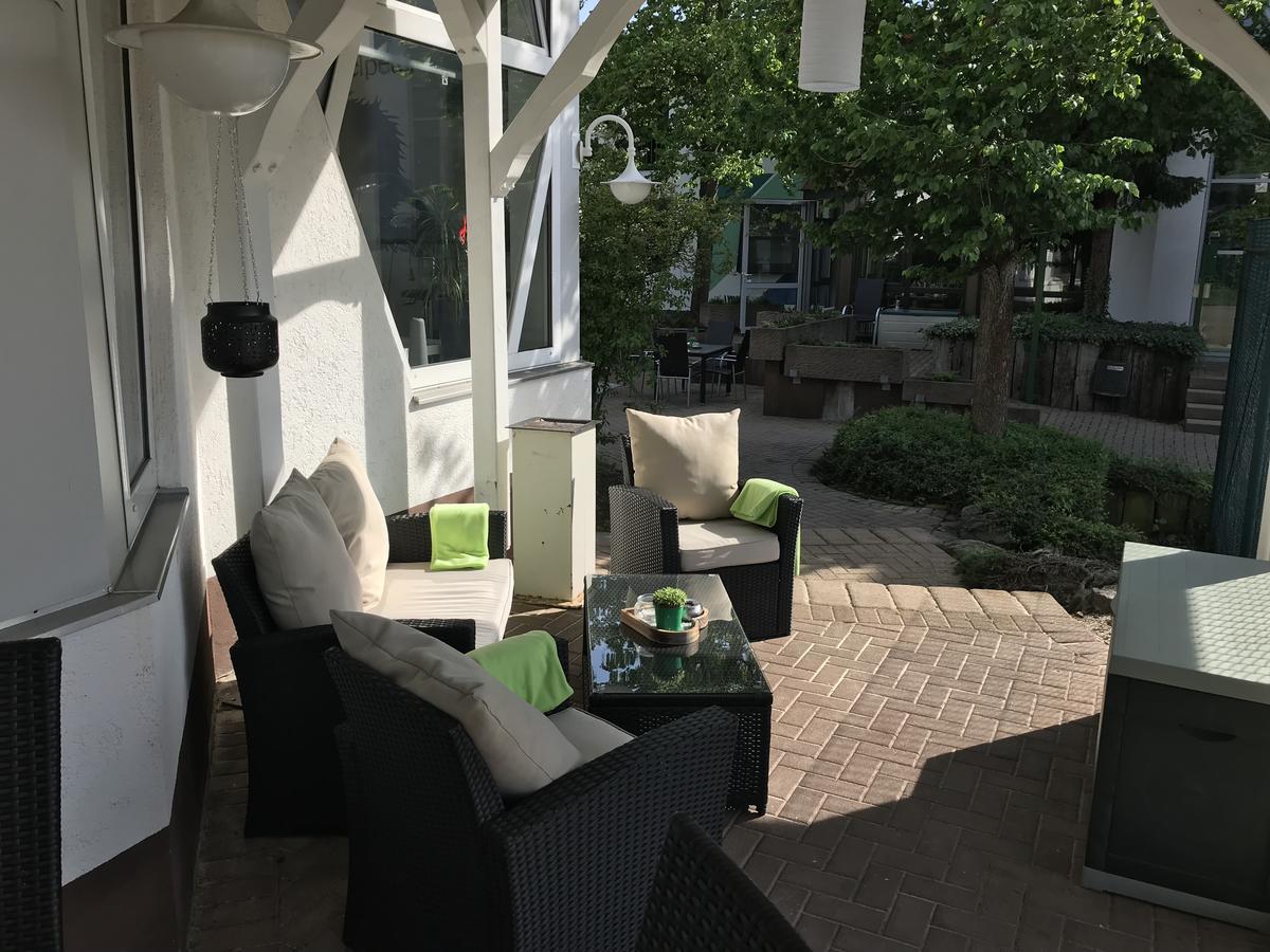 Sport- Und Tagungshotel Kenzingen Exterior foto