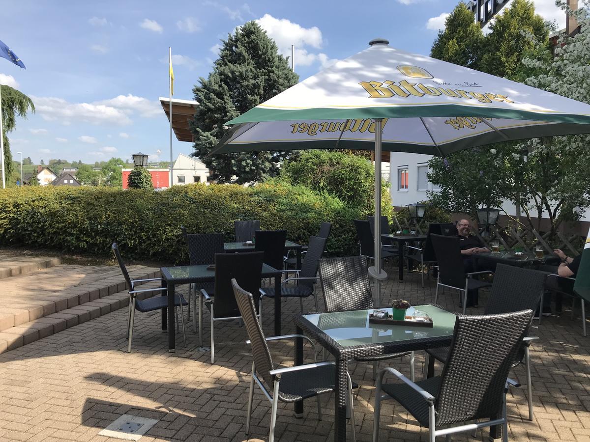 Sport- Und Tagungshotel Kenzingen Exterior foto